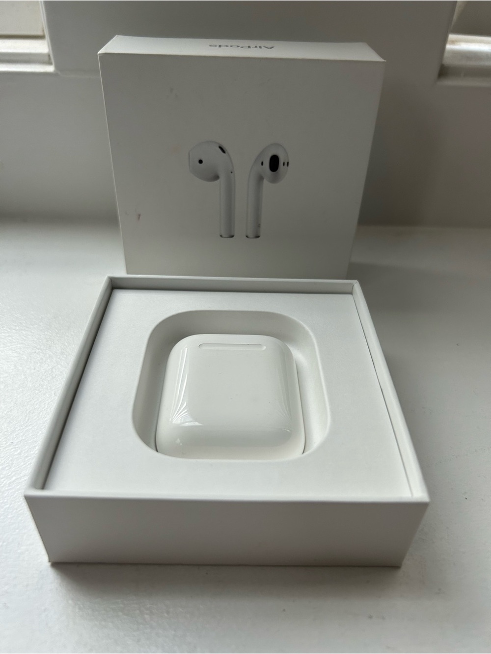 Apple AirPods 2nd Generation
